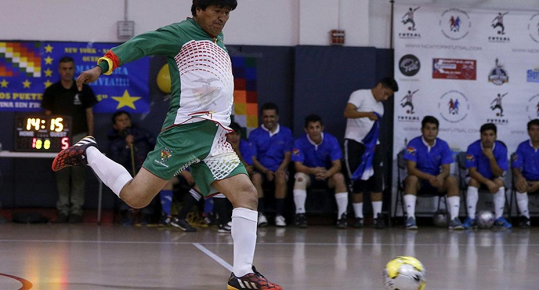 Presiden Paling Gila Sepakbola Ada di Bolivia, Namanya Evo Morales