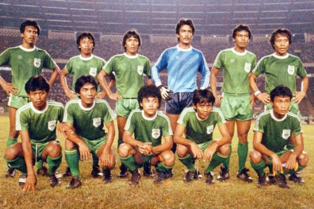 11 Pemain Terbaik Legenda Sepakbola Indonesia