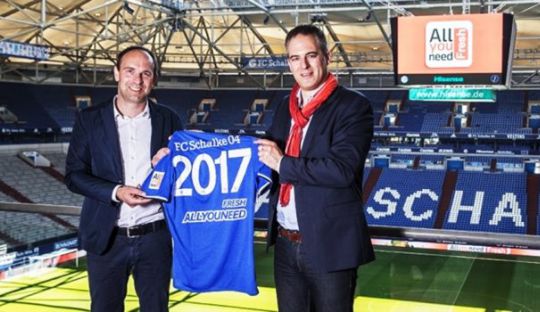 Jersey Baru Schalke 04 Bisa Digunakan Untuk Transaksi Online