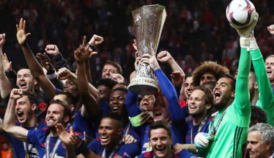 Gelar Liga Europa Pertama MU untuk Kota Manchester yang Berduka