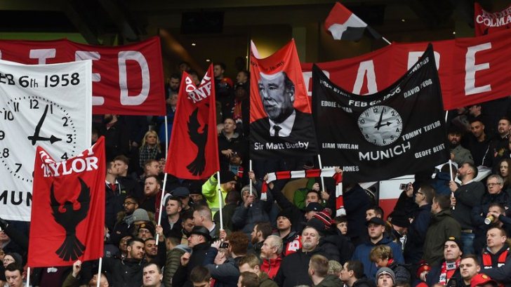 Dikritik Mourinho Stadionnya Sepi, Pendukung Man United Menjawab