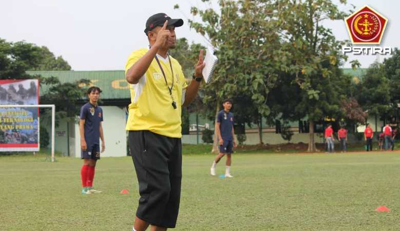 Rahmad Darmawan dan Degradasi Pelatih Lokal