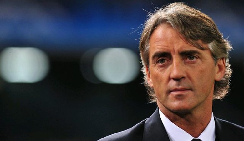 Roberto Mancini Tampik akan Latih AC Milan