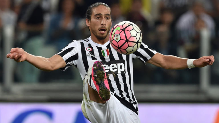 Mantan Bek Juventus Ini Selangkah Lagi Bergabung dengan AC Milan