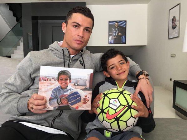 Pesan Ronaldo untuk Anak-anak Suriah: "Kalian adalah Pahlawan Sejati"