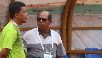 Emral Abus, Guru Besar Pelatih Indonesia yang Tengah Membidik Gelar Profesor Sepakbola
